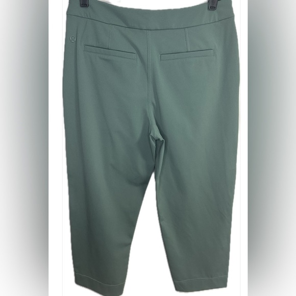 Lululemon Tapered Leg Mid Rise Crop Size Small in Dark Forest - Picture 6 of 8